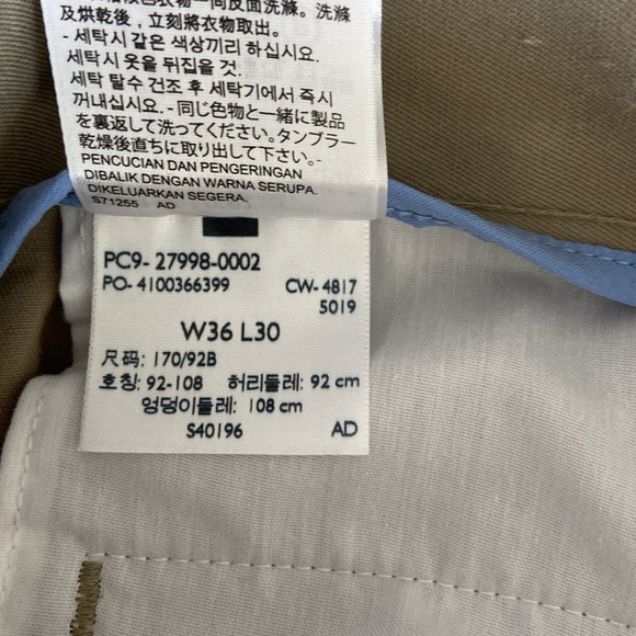 Like New Dockers Classic Fit Khaki Dress Pants (Size 36x30) - Picture 4 of 6